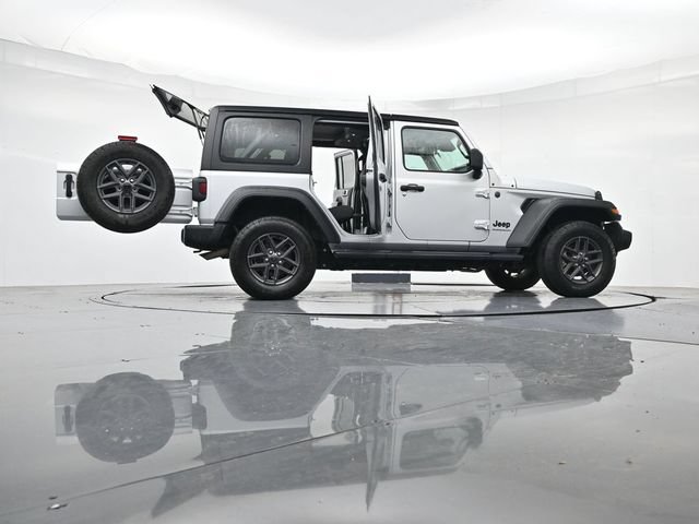 Used 2024 Jeep Wrangler Unlimited Sport AWD/4WD image 56