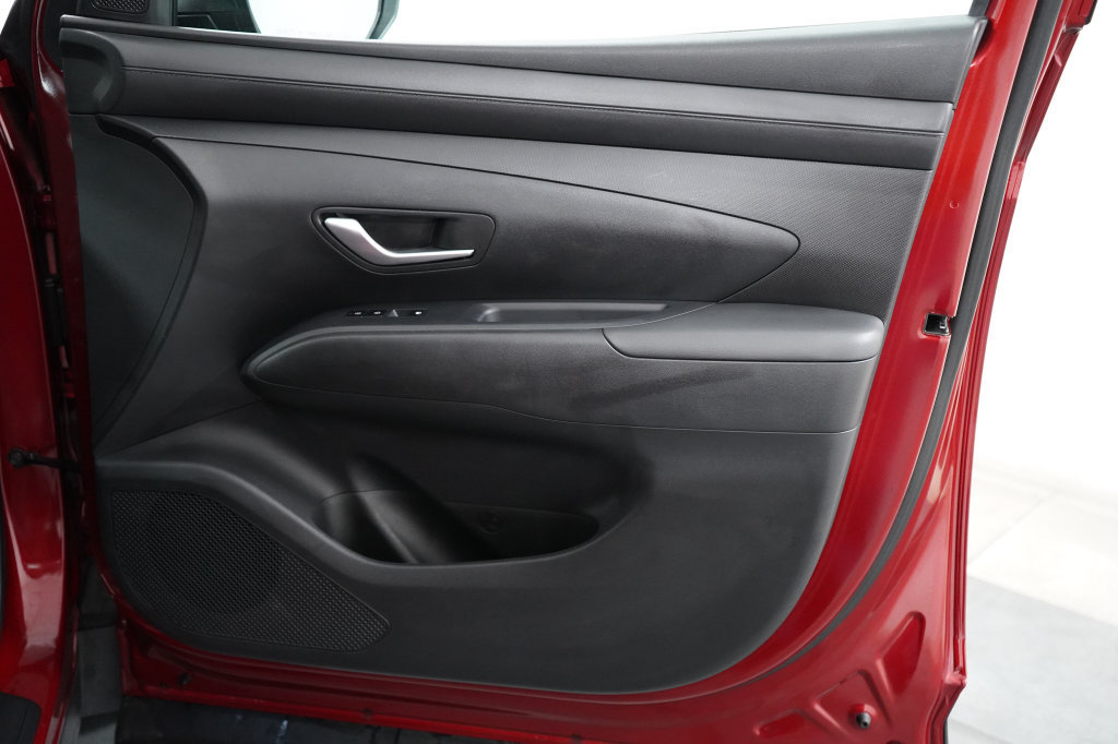 Used 2025 Hyundai Tucson SEL AWD/4WD image 33
