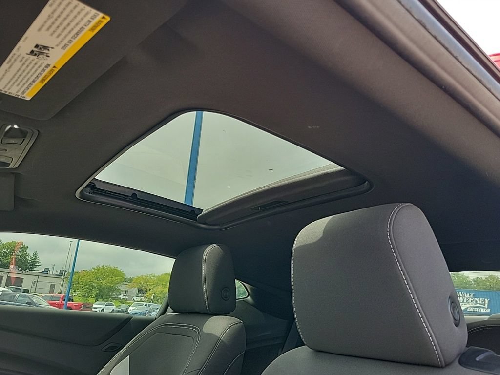 Used 2017 Chevrolet Camaro LT RWD image 28