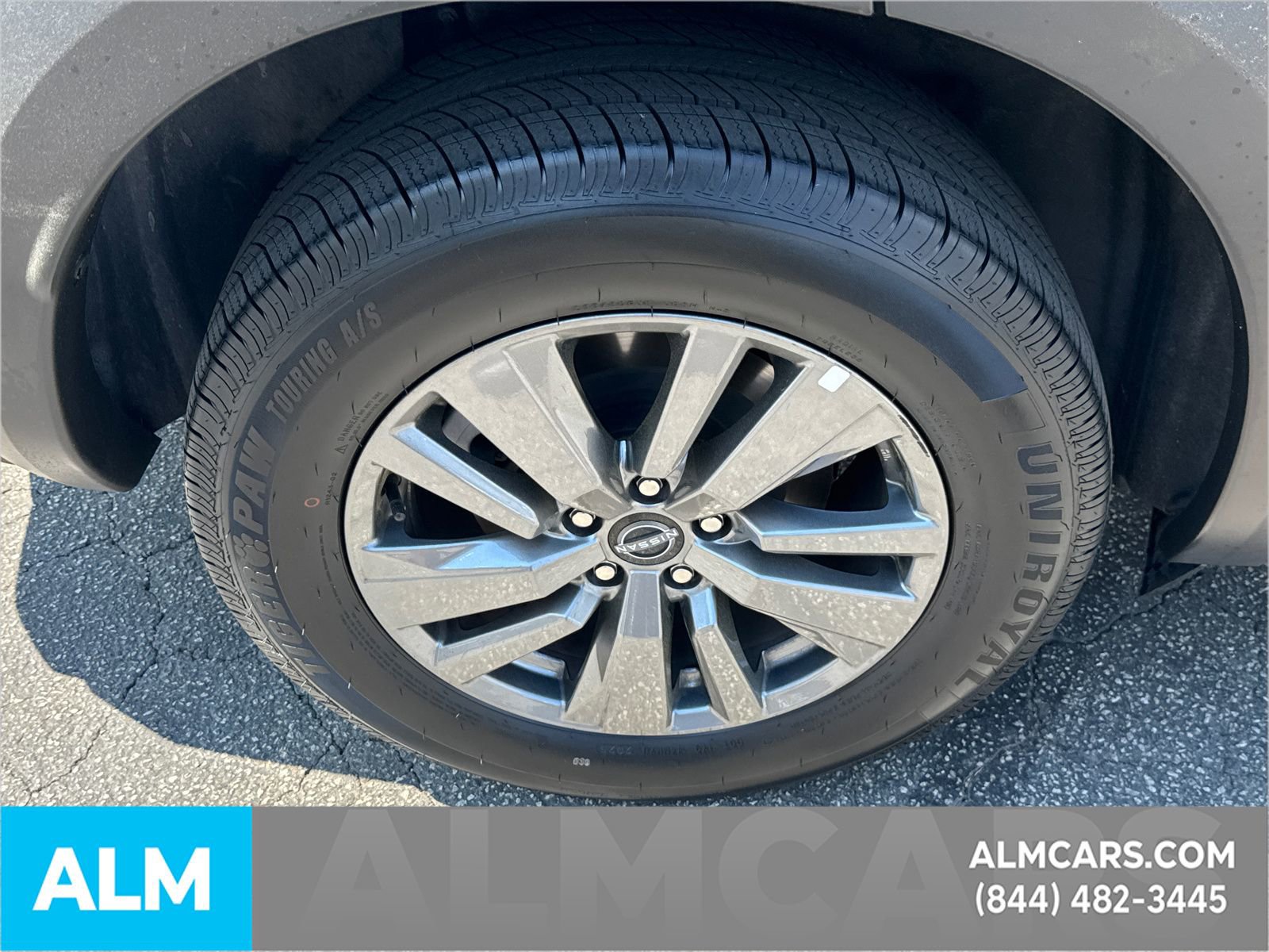 Used 2025 Nissan Pathfinder SV image 22