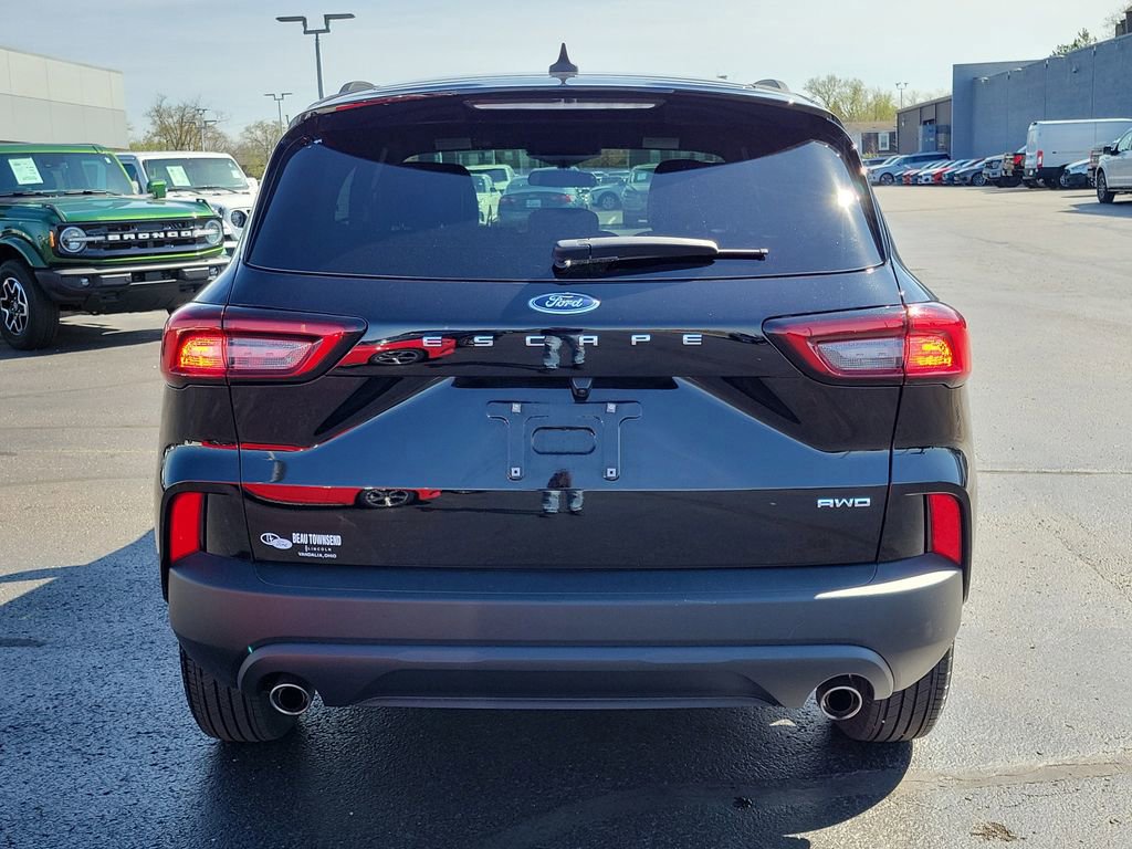 Certified 2025 Ford Escape ST-Line AWD/4WD image 4
