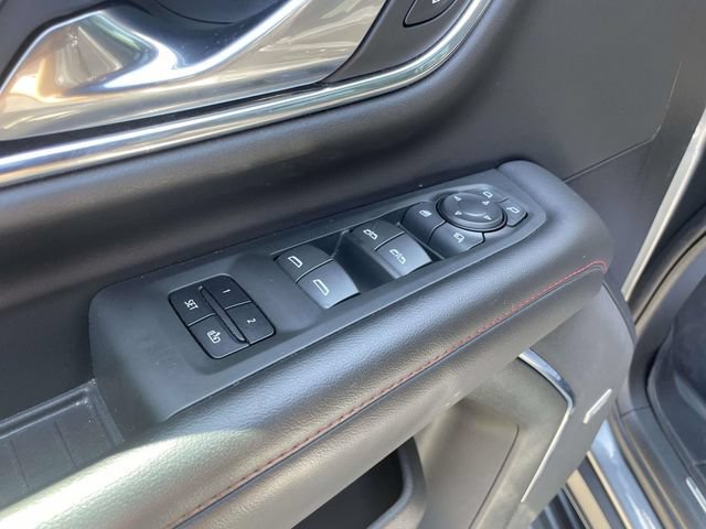 Used 2022 Chevrolet Tahoe RST w/ Luxury Package AWD/4WD image 21