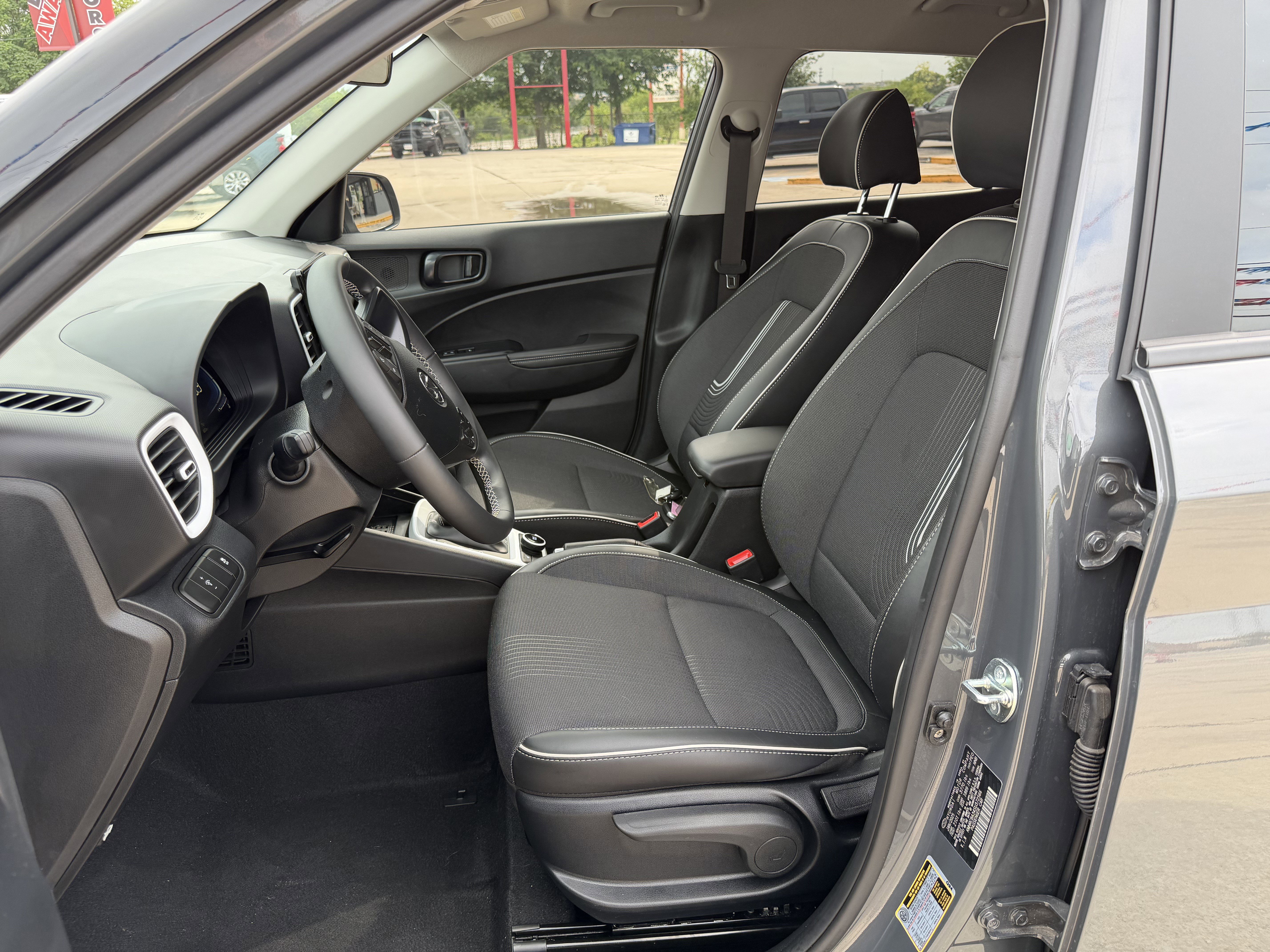 Used 2024 Hyundai Kona SEL w/ Convenience Package FWD image 30