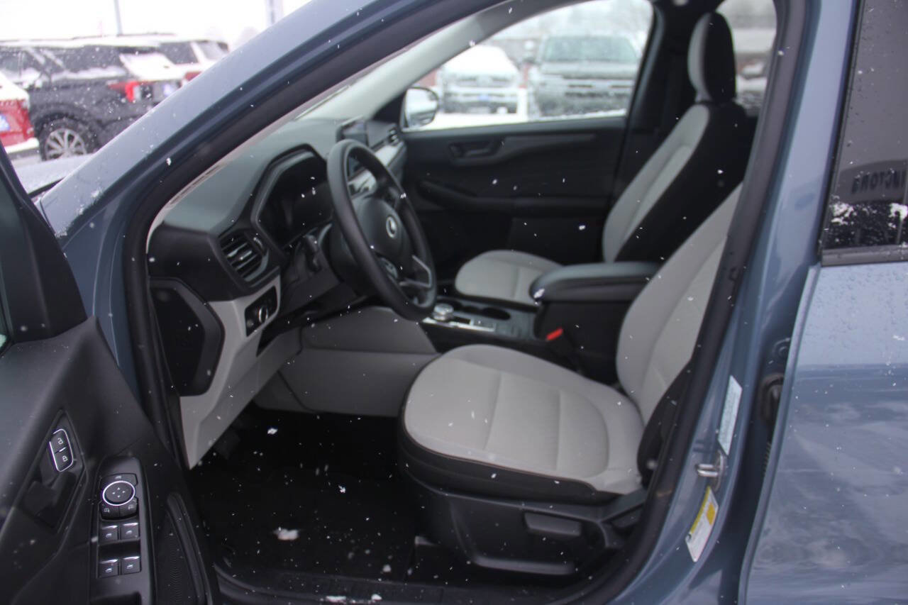 Certified 2025 Ford Escape Active image 48