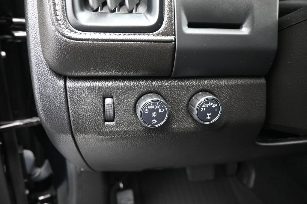 Used 2022 GMC Canyon Denali AWD/4WD image 11