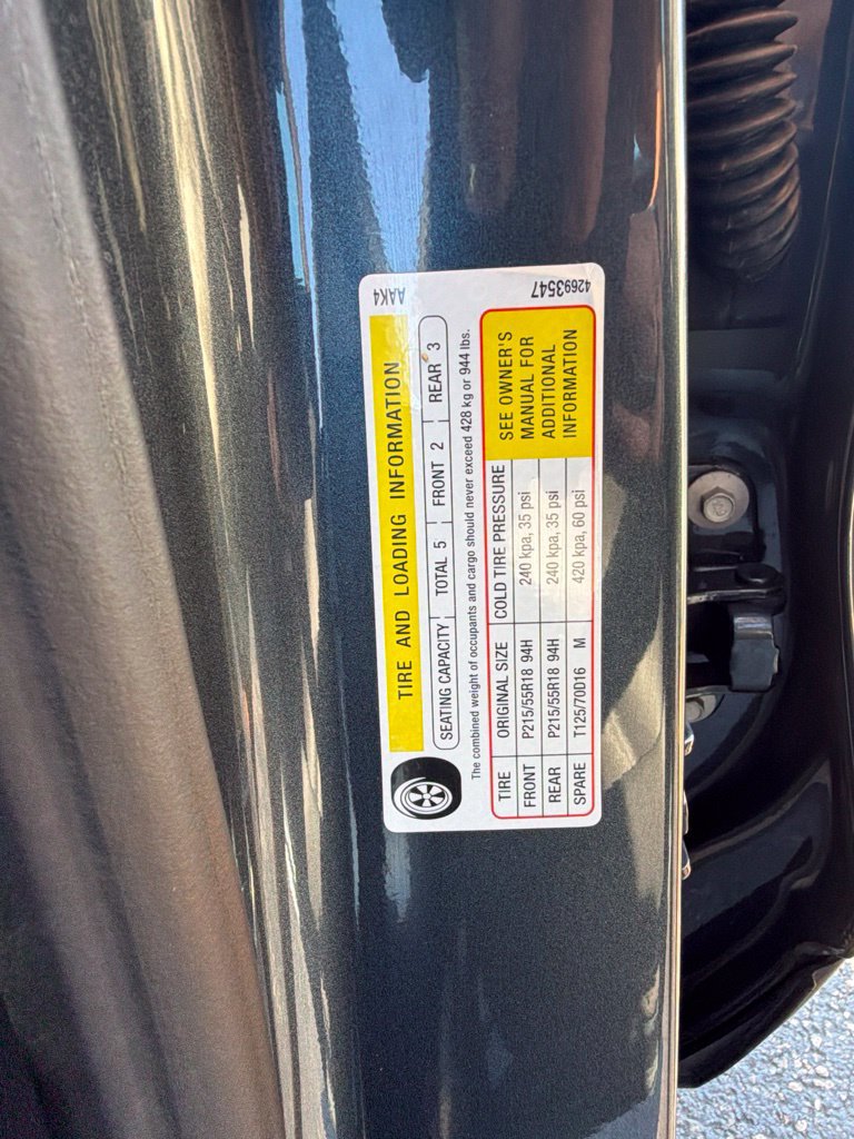 Used 2021 Chevrolet Trax LT w/ Premium Seat Package AWD/4WD image 56
