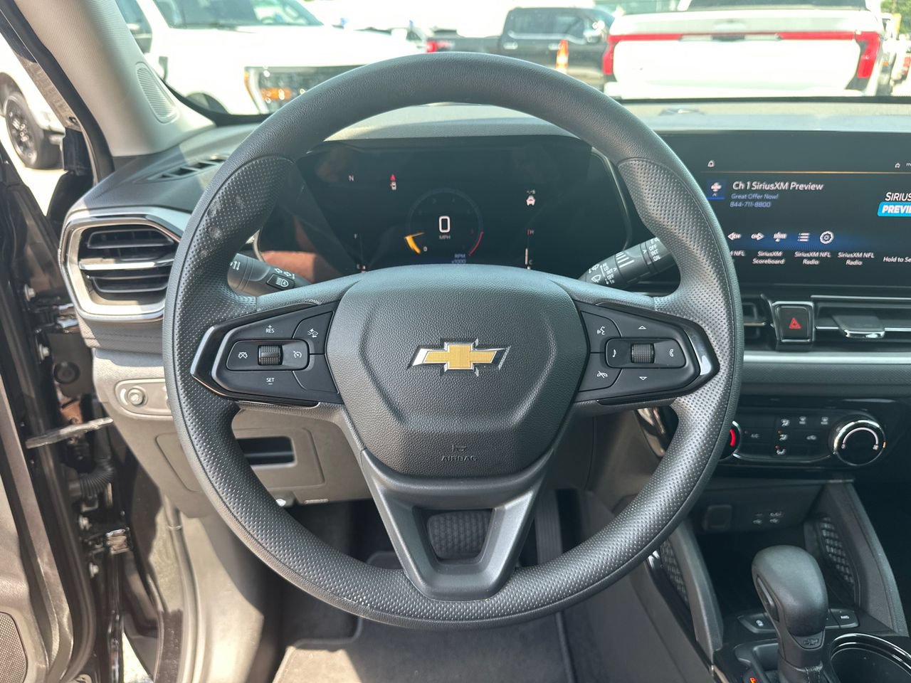 Used 2025 Chevrolet TrailBlazer LT AWD/4WD image 25