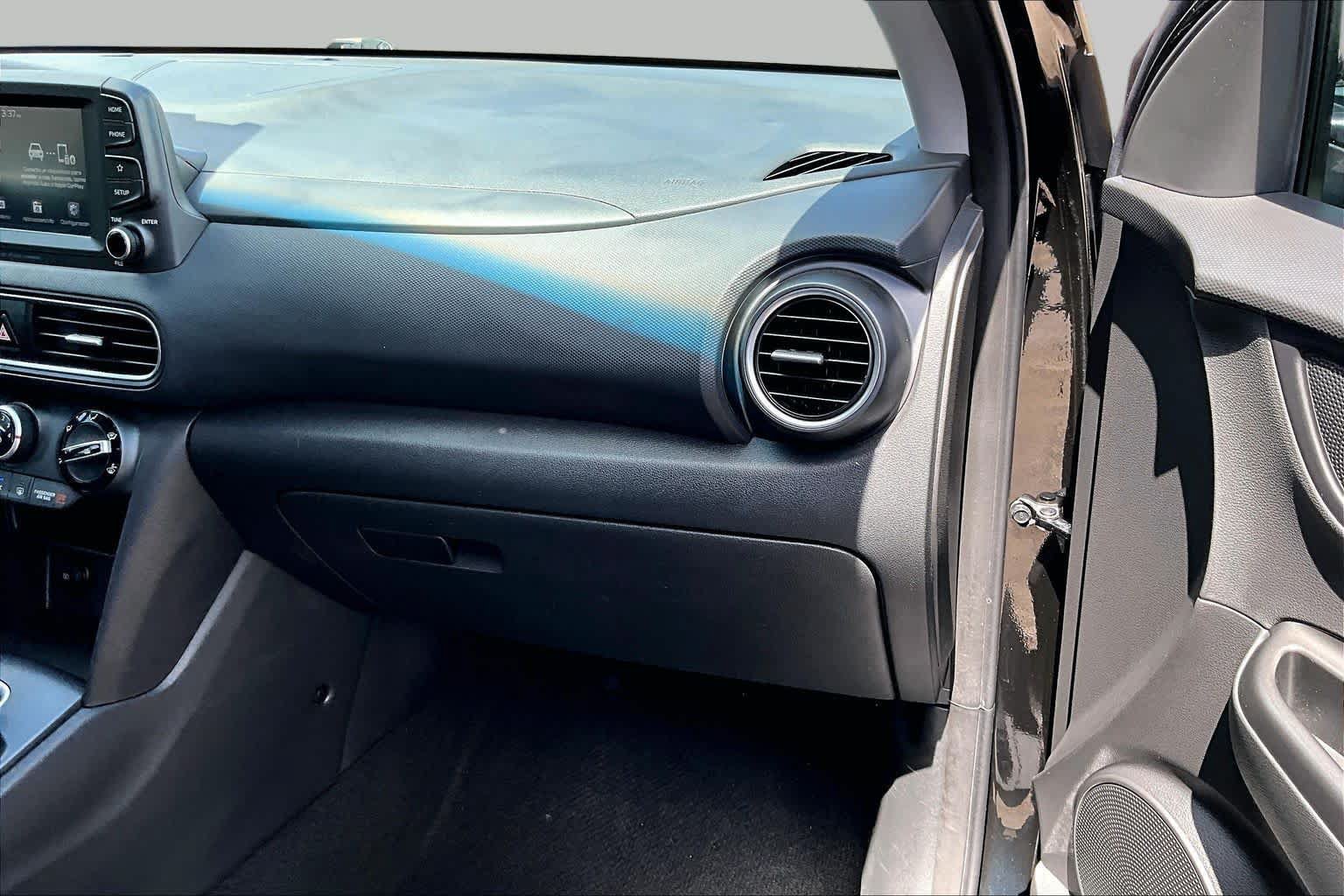 Used 2021 Hyundai Kona SEL FWD image 19