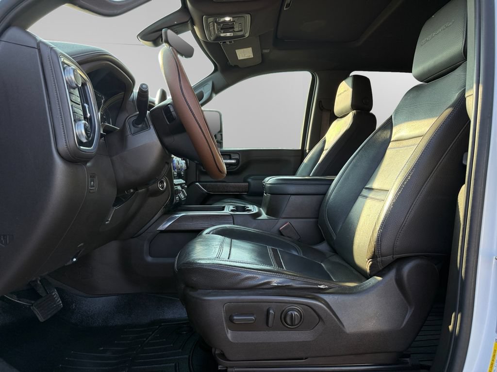 Used 2022 GMC Sierra 3500 Denali w/ Denali Ultimate Package AWD/4WD image 9