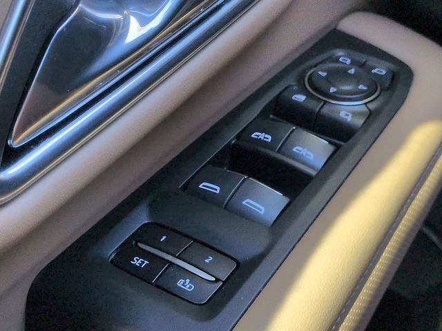 Used 2021 Chevrolet Tahoe Premier AWD/4WD image 26