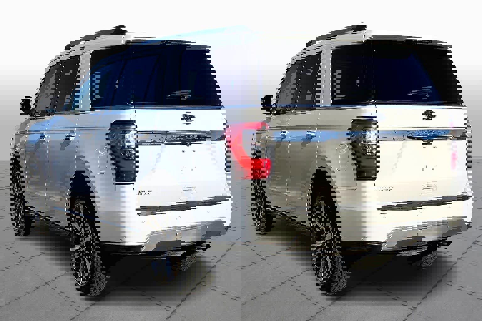 Certified 2020 Ford Expedition Limited w/ Equipment Group 302A image 2