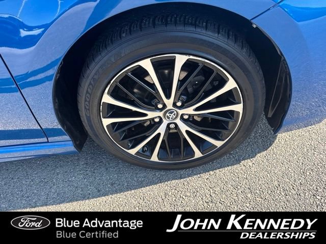 Used 2018 Toyota Camry SE w/ Convenience Package FWD image 5