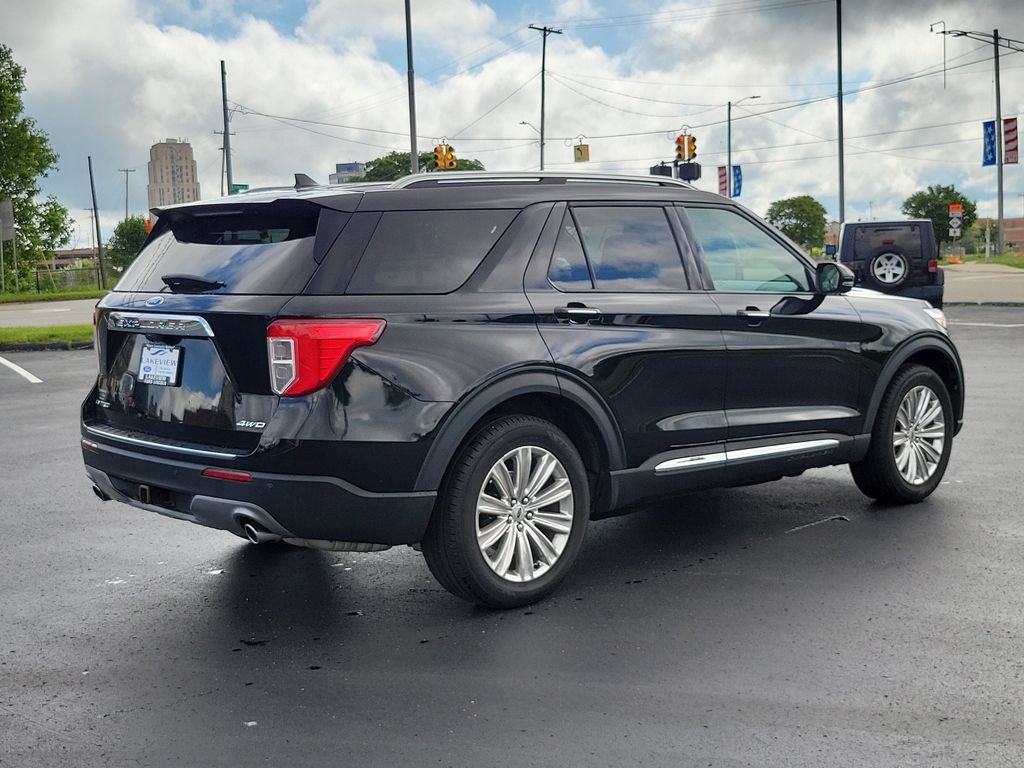 Certified 2022 Ford Explorer Limited w/ Equipment Group 301A AWD/4WD image 3