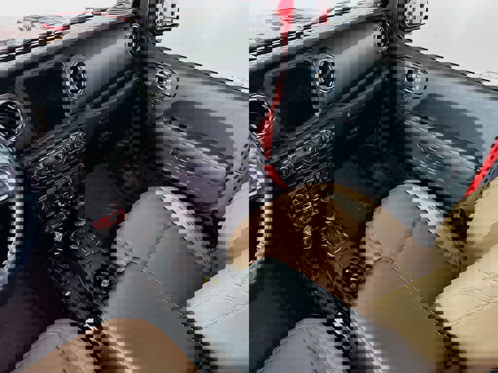 Used 2022 Jeep Wrangler Unlimited Rubicon w/ Steel Bumper Group image 11