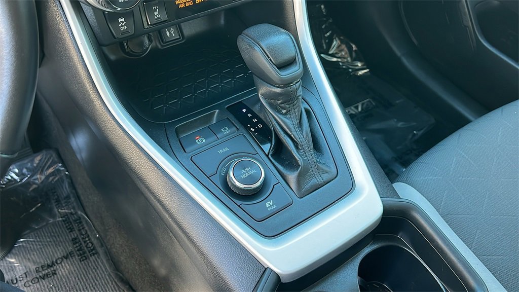 Used 2019 Toyota RAV4 XLE image 13