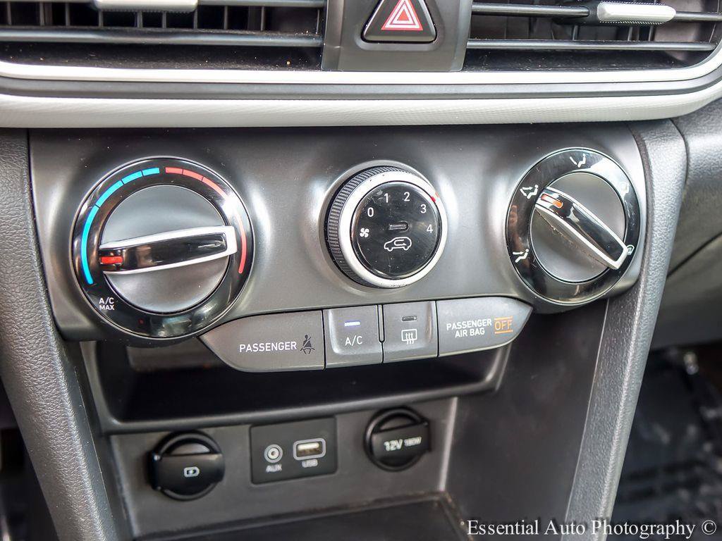 Used 2019 Hyundai Kona SEL AWD/4WD image 16