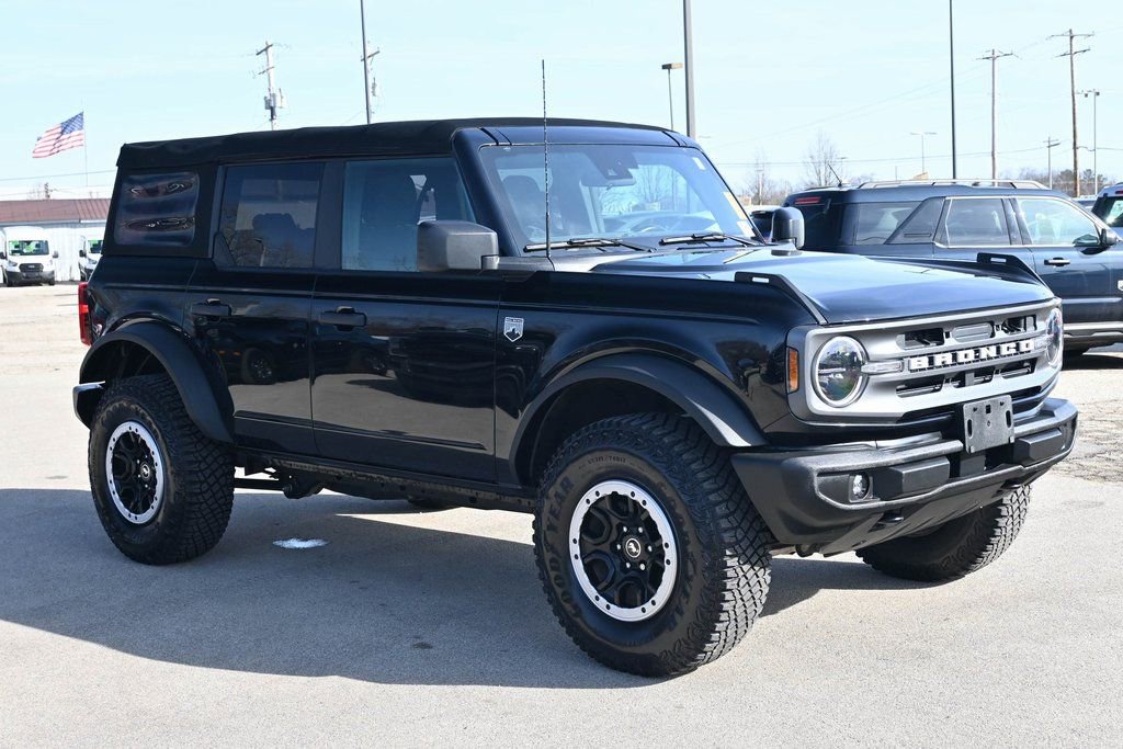 Certified 2022 Ford Bronco Big Bend w/ Sasquatch Package AWD/4WD image 7