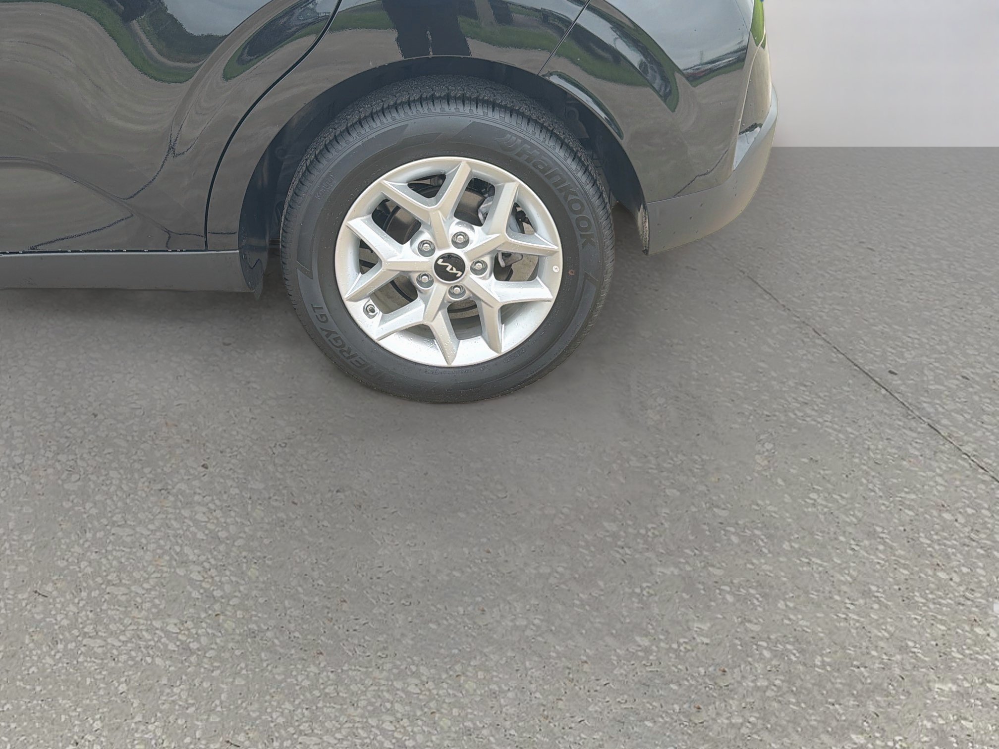Used 2025 Kia Soul LX w/ LX Technology Package FWD image 28