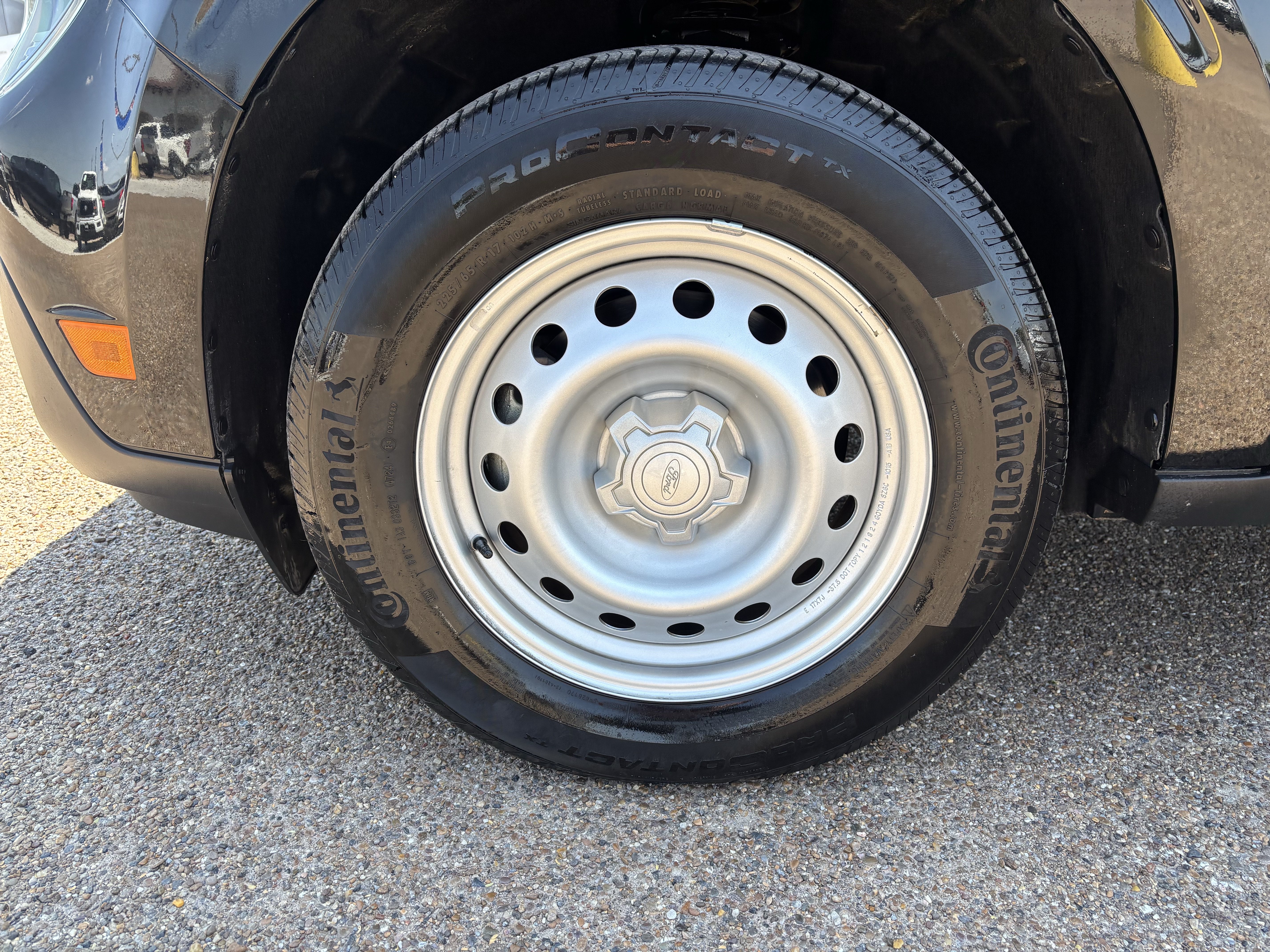 Certified 2025 Ford Maverick XL FWD image 8