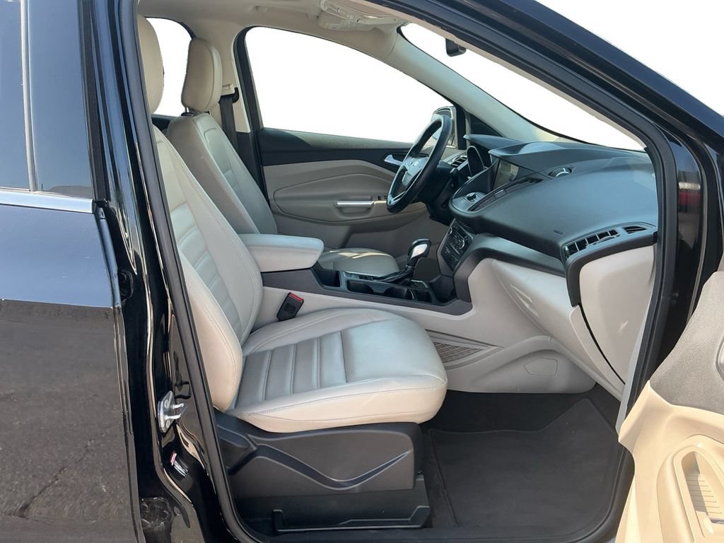 Certified 2019 Ford Escape SEL FWD image 22