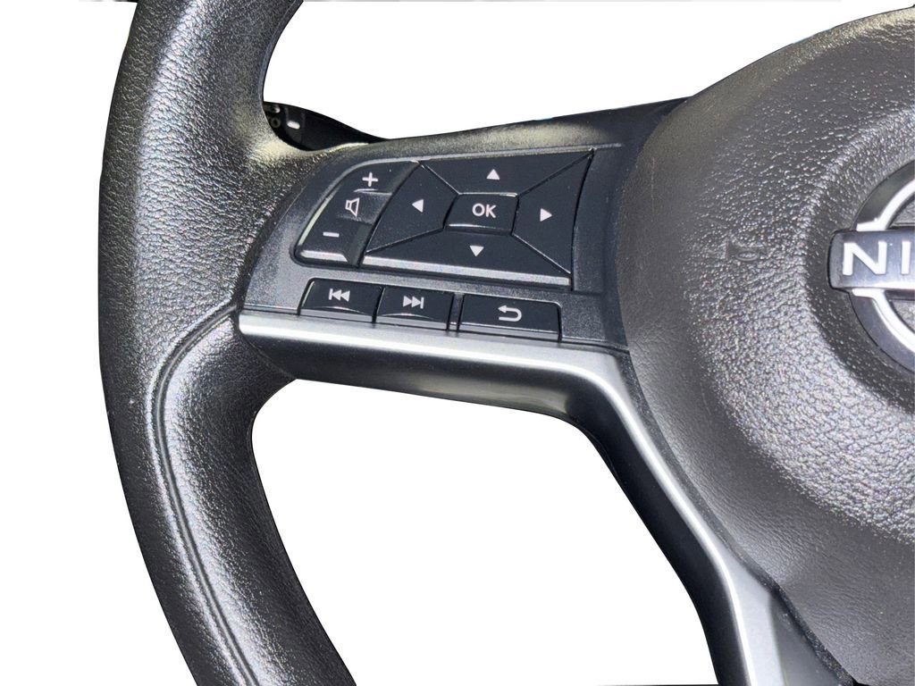 Used 2022 Nissan Kicks SV image 32