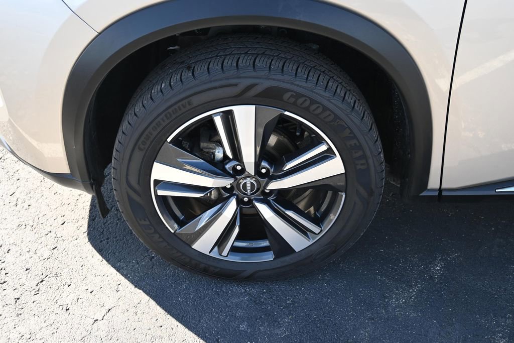 Used 2023 Nissan Rogue SL image 15