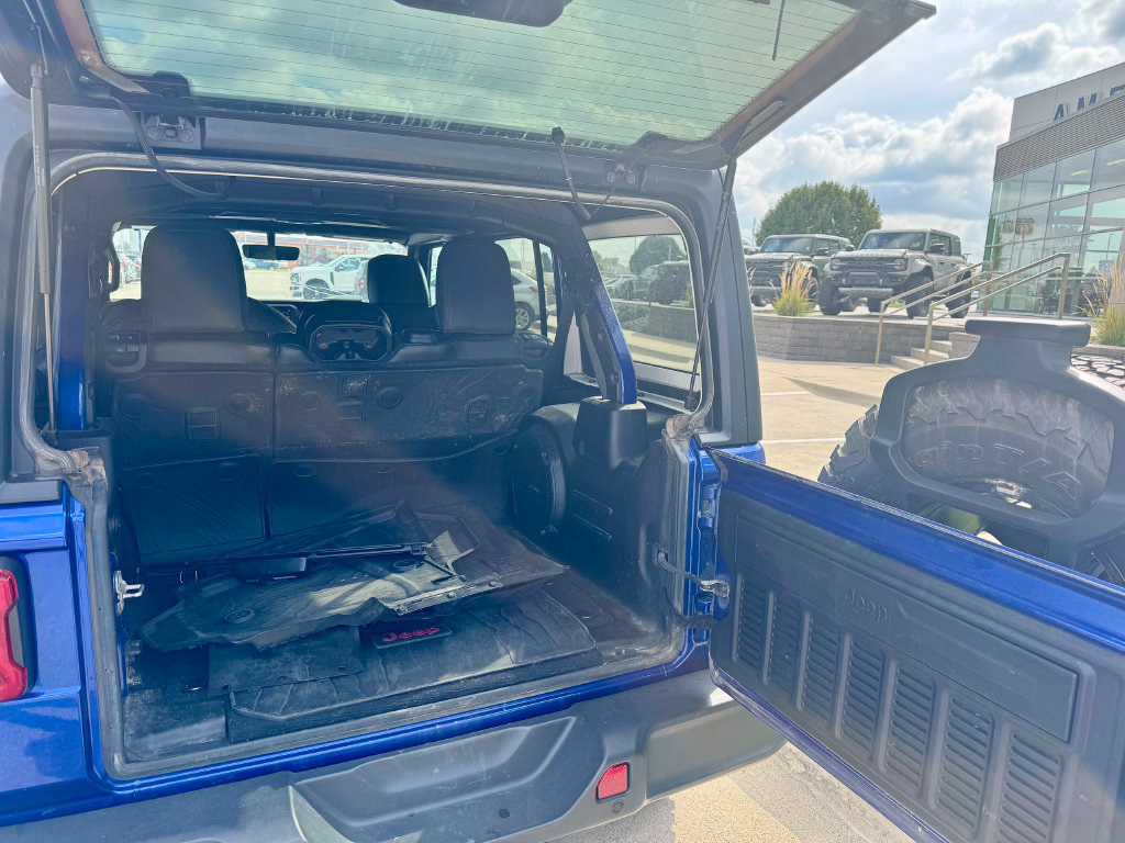 Used 2019 Jeep Wrangler Unlimited Rubicon w/ Uconnect 4C Nav & Sound Group AWD/4WD image 11