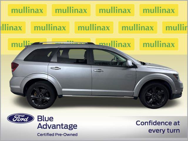Used 2020 Dodge Journey Crossroad FWD image 2