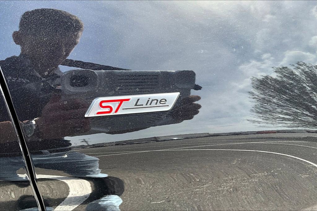Certified 2025 Ford Explorer ST-Line w/ ST-Line Street Pack image 25