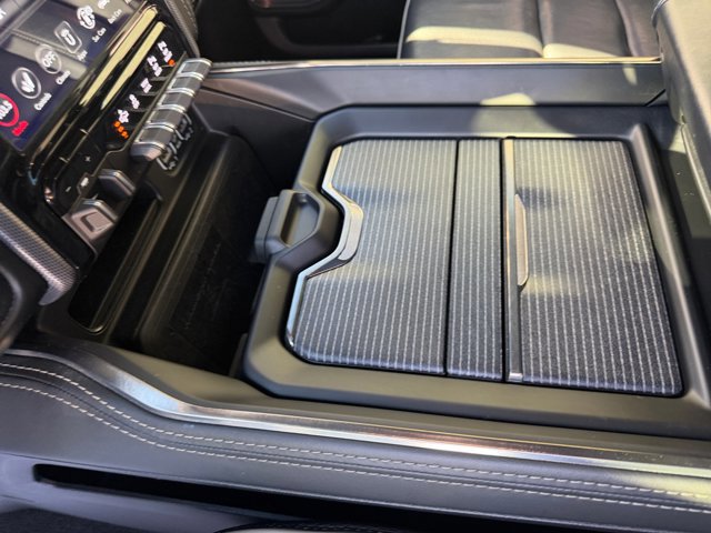 Used 2020 RAM 1500 Limited w/ Black Appearance Package AWD/4WD image 32