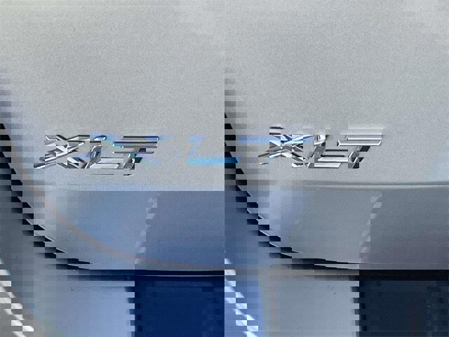 Certified 2022 Ford Explorer XLT w/ Equipment Group 202A image 10