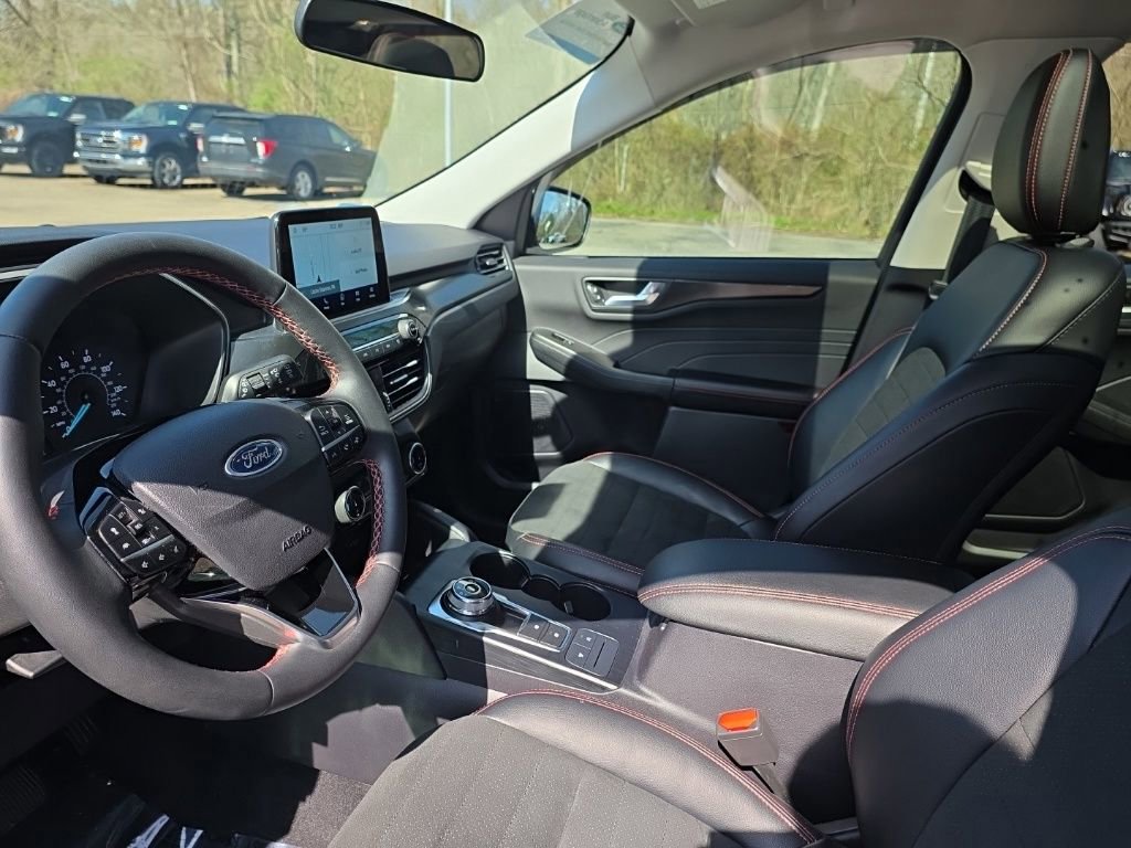 Certified 2022 Ford Escape SEL w/ SEL Stealth AWD Package image 12