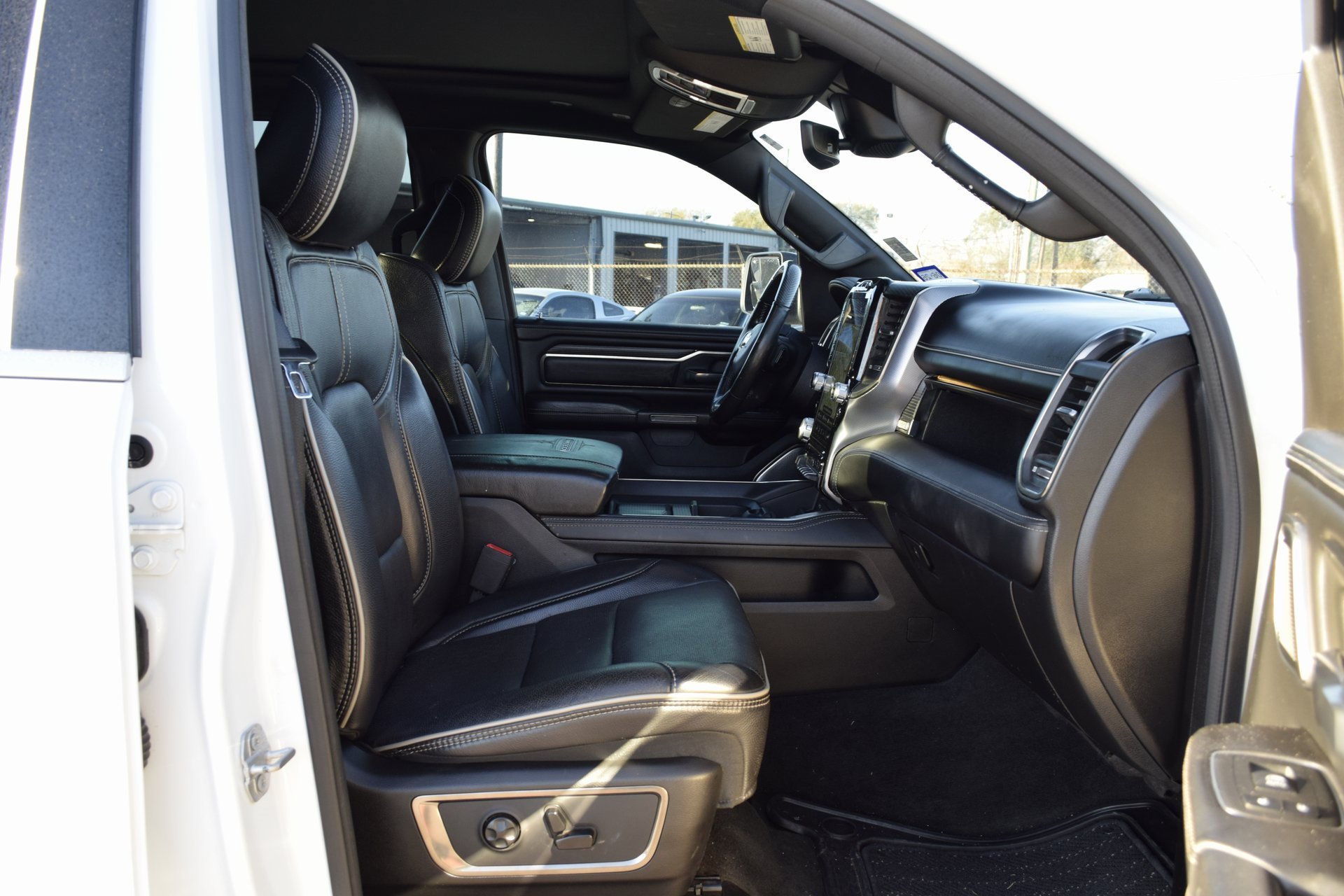 Used 2019 RAM 1500 Limited image 38