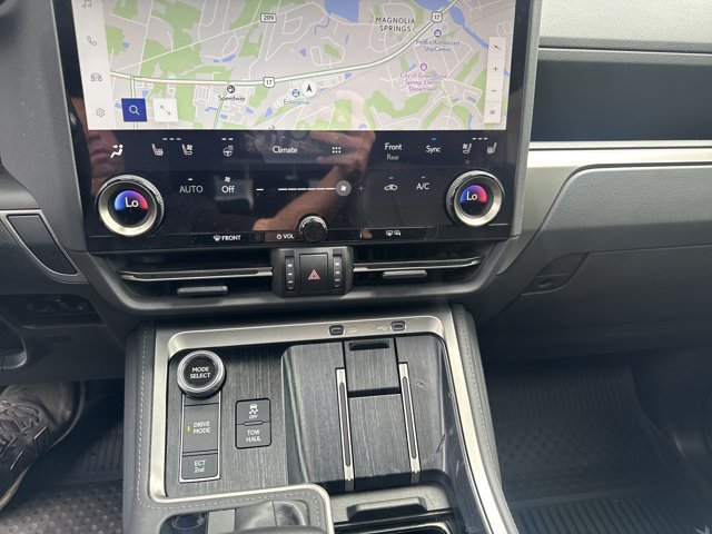 Used 2024 Lexus GX 550 w/ Cold Area Package AWD/4WD image 24