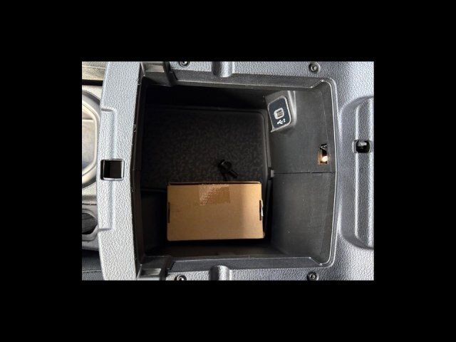 Used 2019 Jeep Wrangler Unlimited Sahara w/ Safety Group AWD/4WD image 29