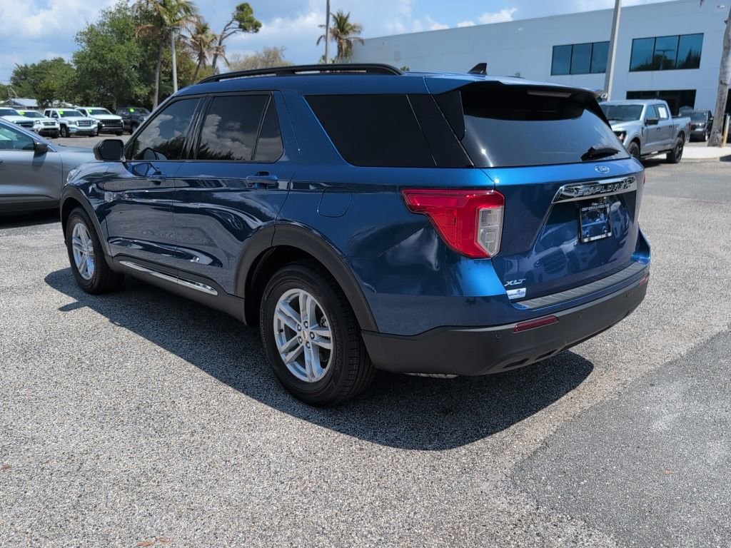 Certified 2022 Ford Explorer XLT image 5