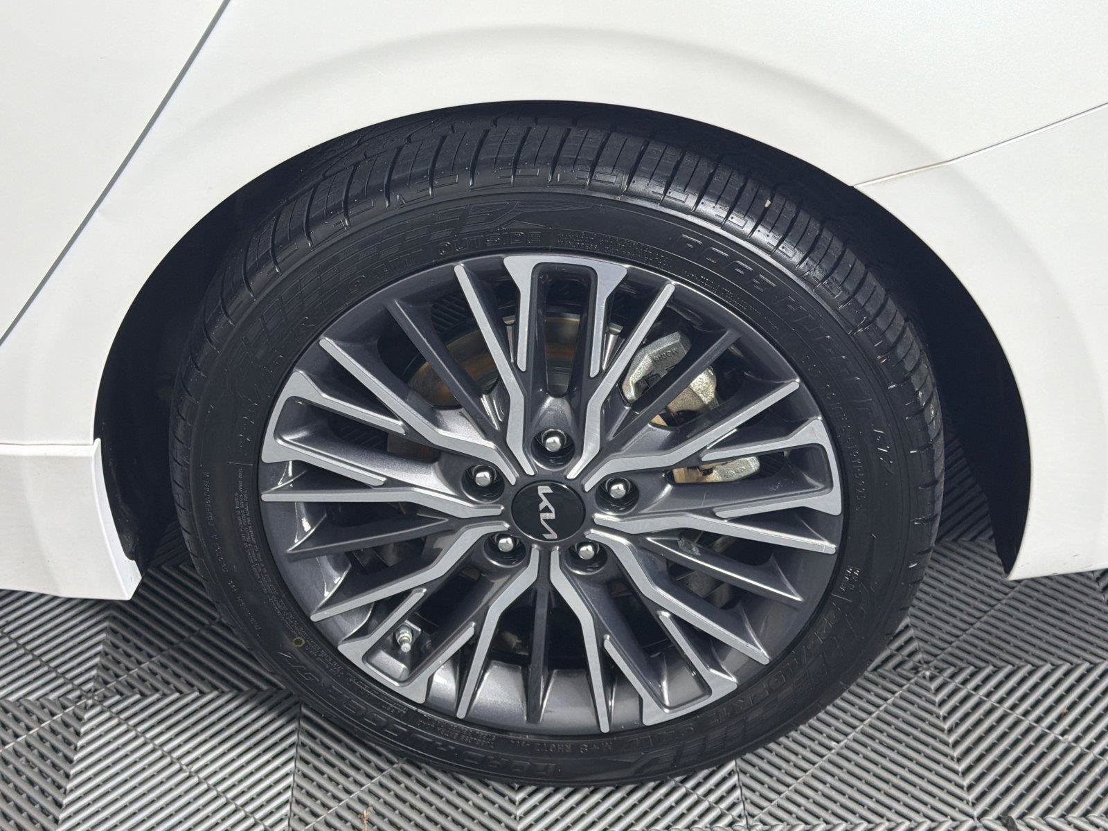 Used 2022 Kia Forte GT-Line w/ GT-Line Technology Package FWD image 19