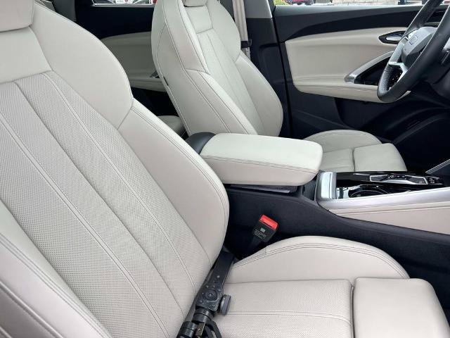 Used 2025 Audi Q5 Prestige AWD/4WD image 25