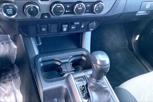 Used 2022 Toyota Tacoma TRD Off-Road AWD/4WD image 37
