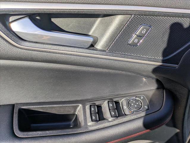 Certified 2022 Ford Edge ST-Line w/ Class II Trailer Tow Package image 10