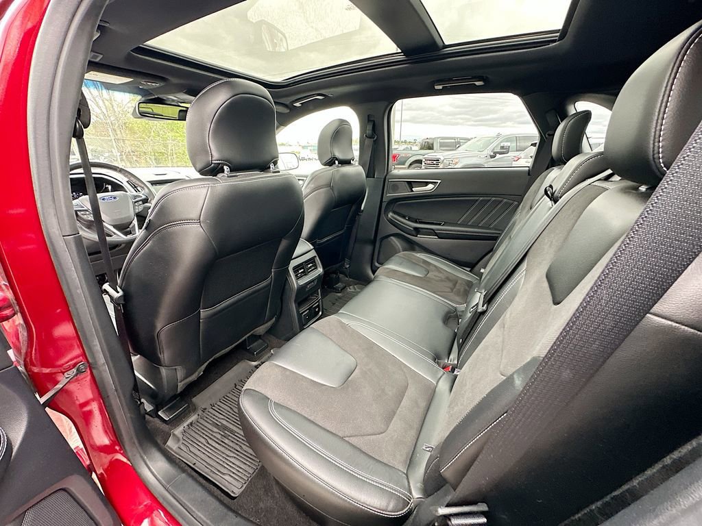 Certified 2019 Ford Edge ST w/ Equipment Group 401A image 8