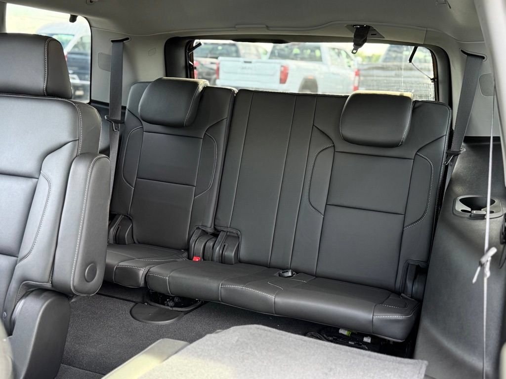 Used 2019 Chevrolet Tahoe LT w/ Luxury Package AWD/4WD image 21