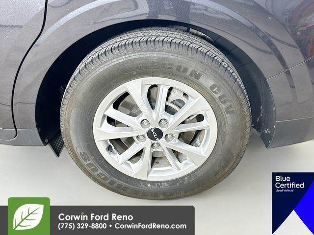 Used 2024 Kia Carnival LX FWD image 35
