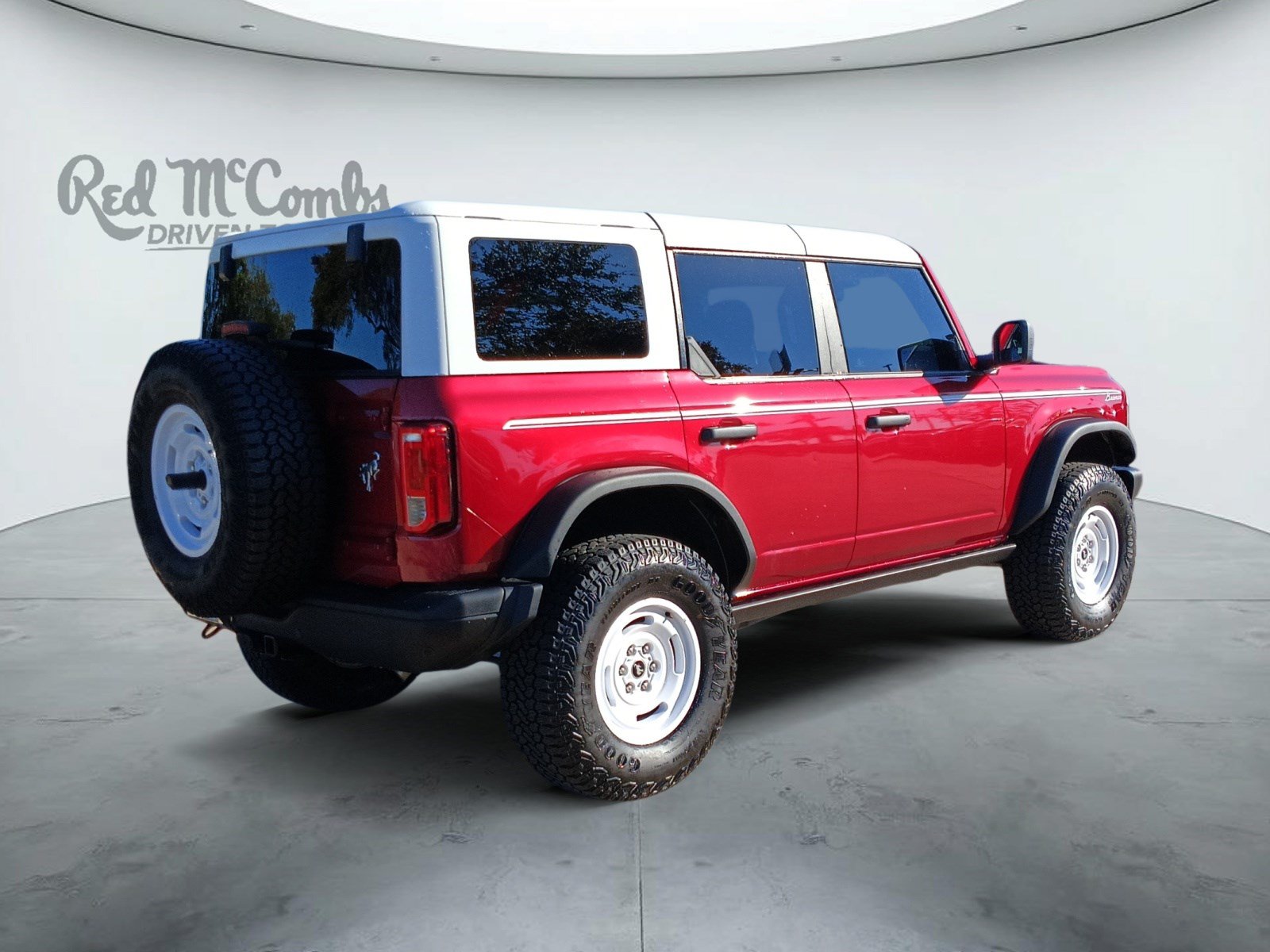 Certified 2025 Ford Bronco Heritage Edition AWD/4WD image 5