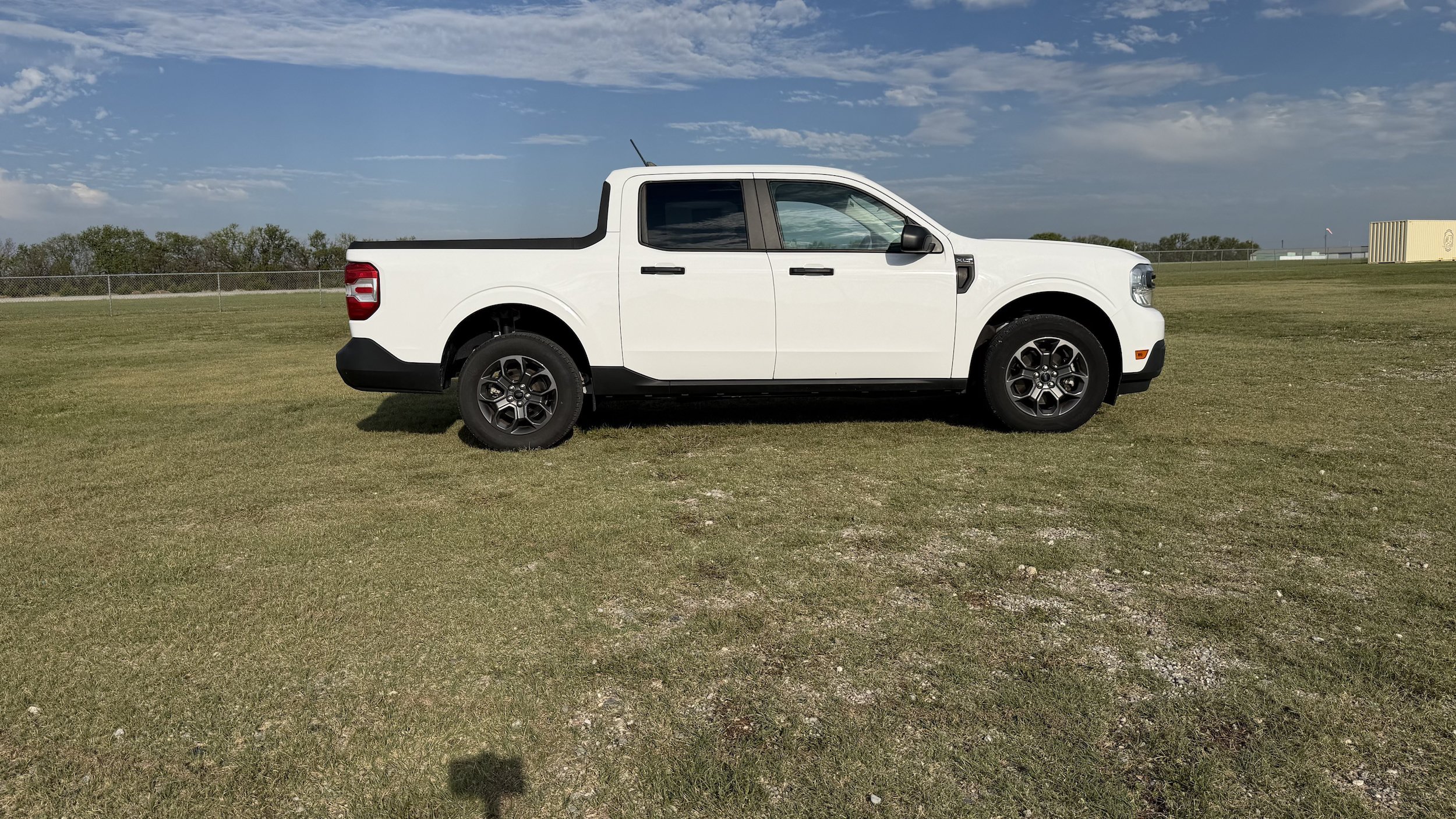 Certified 2022 Ford Maverick XLT FWD image 2