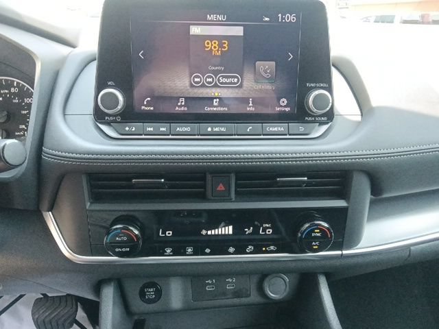 Used 2024 Nissan Rogue SV FWD image 21