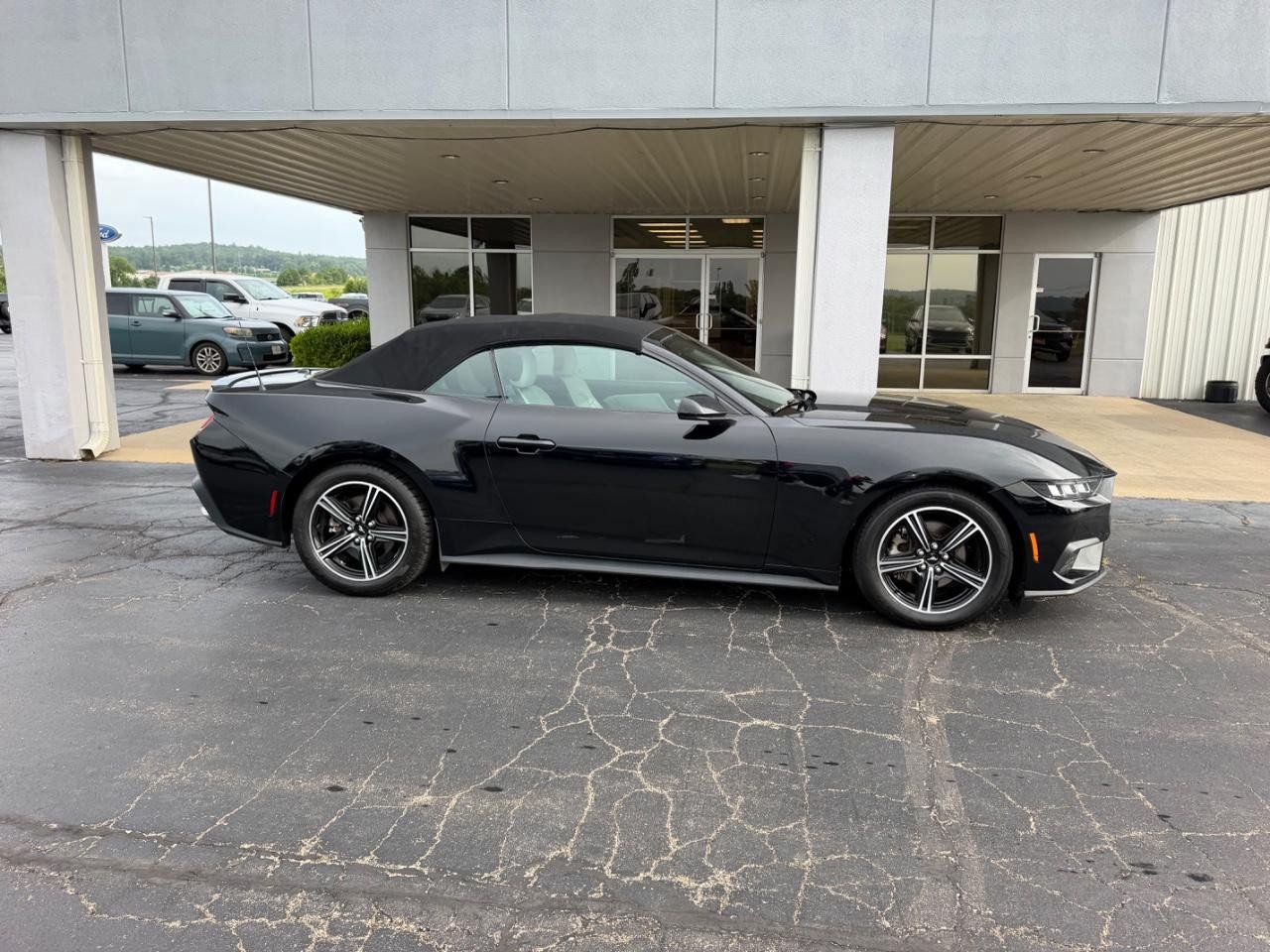 Certified 2024 Ford Mustang Premium RWD image 2