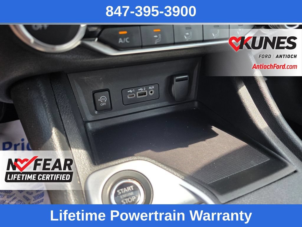 Used 2024 Nissan Sentra SV FWD image 29