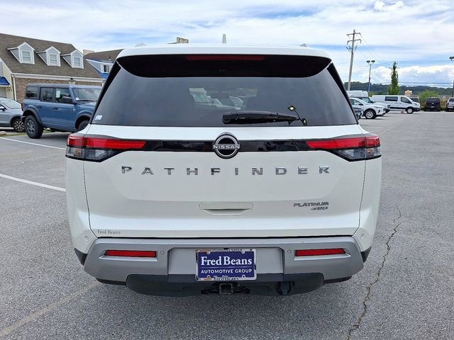 Used 2022 Nissan Pathfinder Platinum image 10