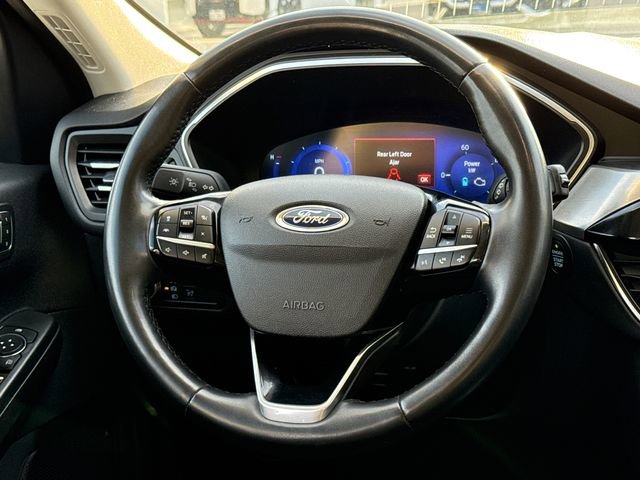 Certified 2022 Ford Escape Titanium FWD image 15